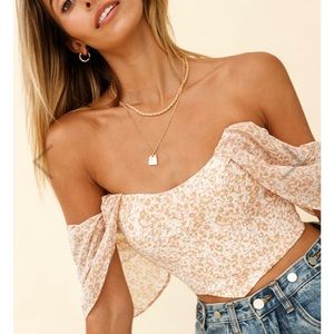 Off-Shoulder Pointed Hem Crop Top